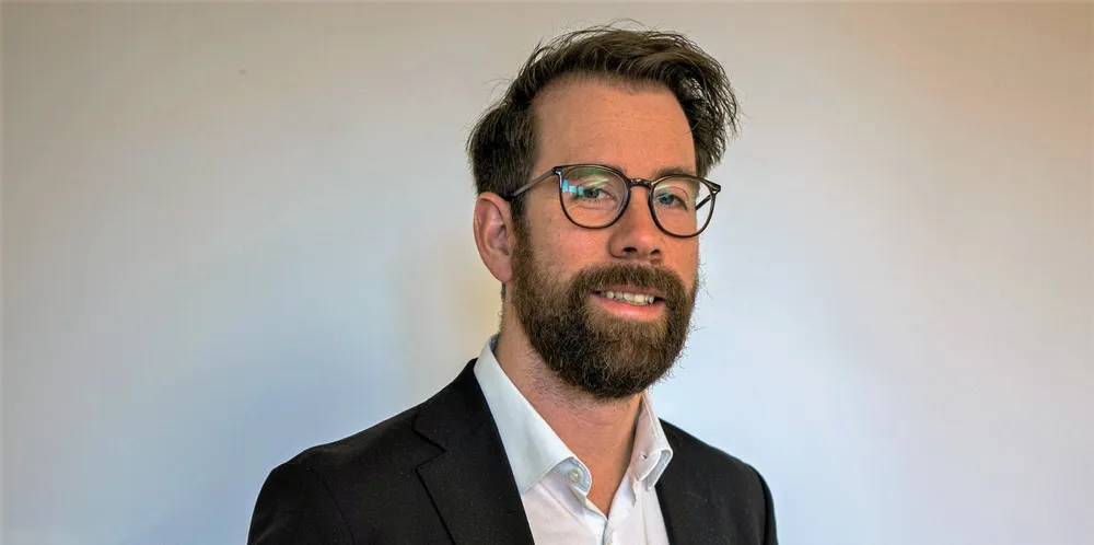 – Selv om vi opplever høye priser og lavere fyllingsgrad i magasinene enn normalt, er vi ikke i en situasjon med utfordringer for forsyningssikkerheten, sier statssekretær Amund Vik i olje- og energidepartementet.