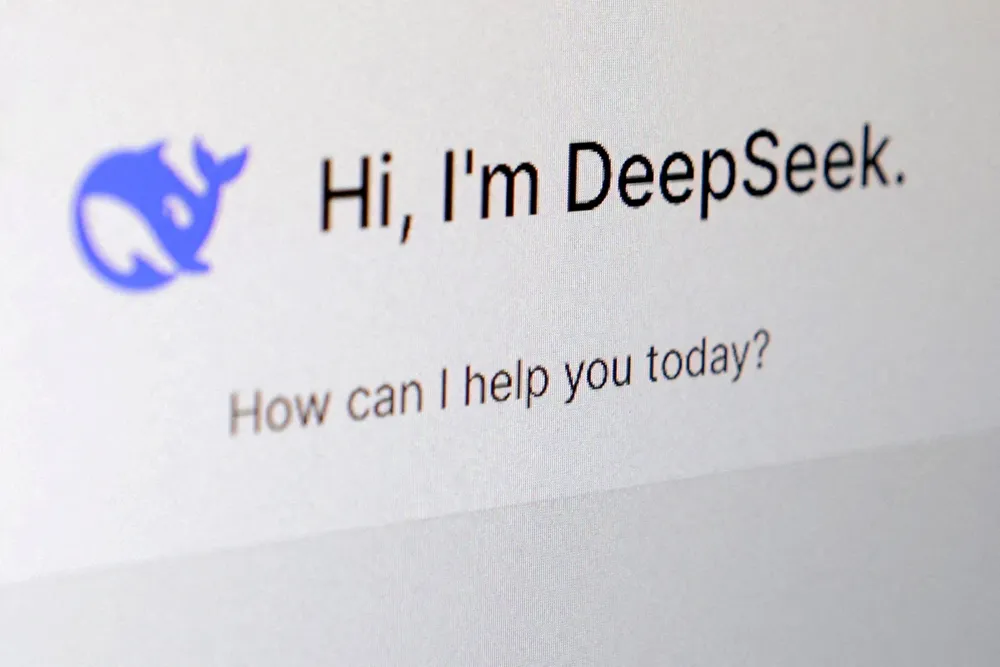 Deepseek forbeholder seg retten til å gjøre tilnærmet hva som helst med opplysningene, ifølge skribentene.