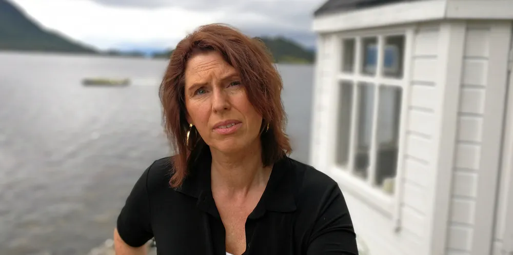 Toine C. Sannes, kjent som fiskeripolitisk talsperson i Miljøpartiet De Grønne, starter nye folkeaksjon for å få oppdrett inn i lukkede anlegg.