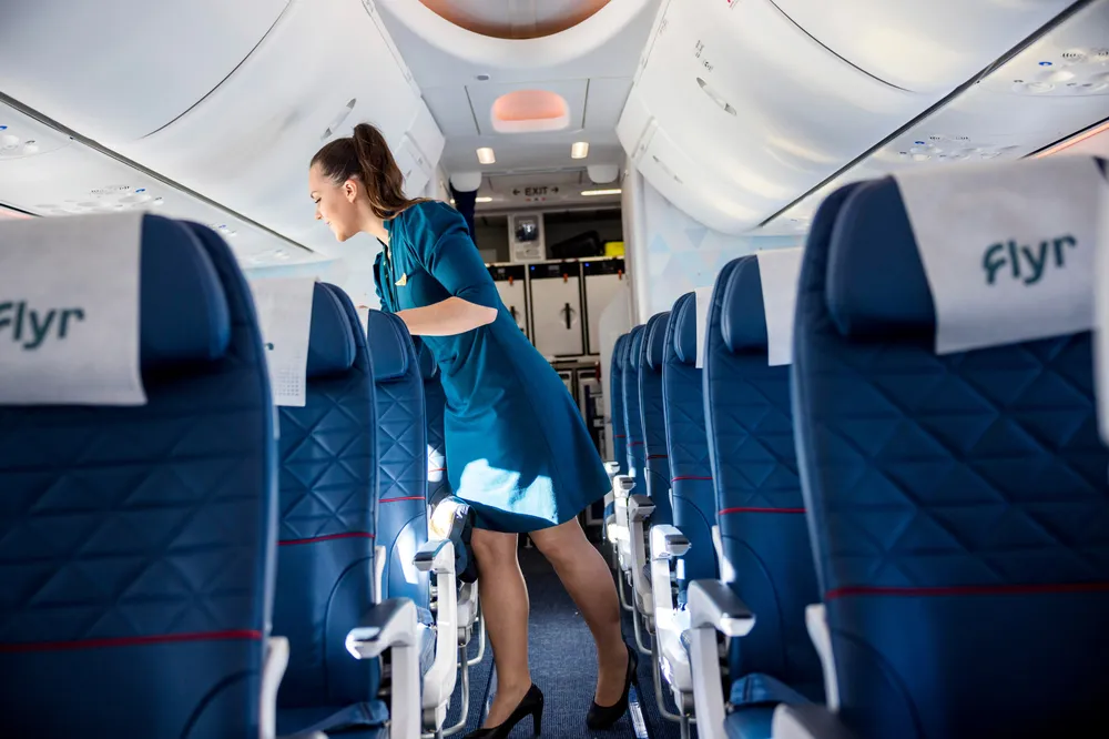 11. mai 2022: Flyvert Rebecca Seerrano liker veldig godt det unge miljøet i Flyr. Hun kommer fra SAS og har vært med Flyr fra starten av. Her like før avgang på en flytur fra Bodø til Oslo.