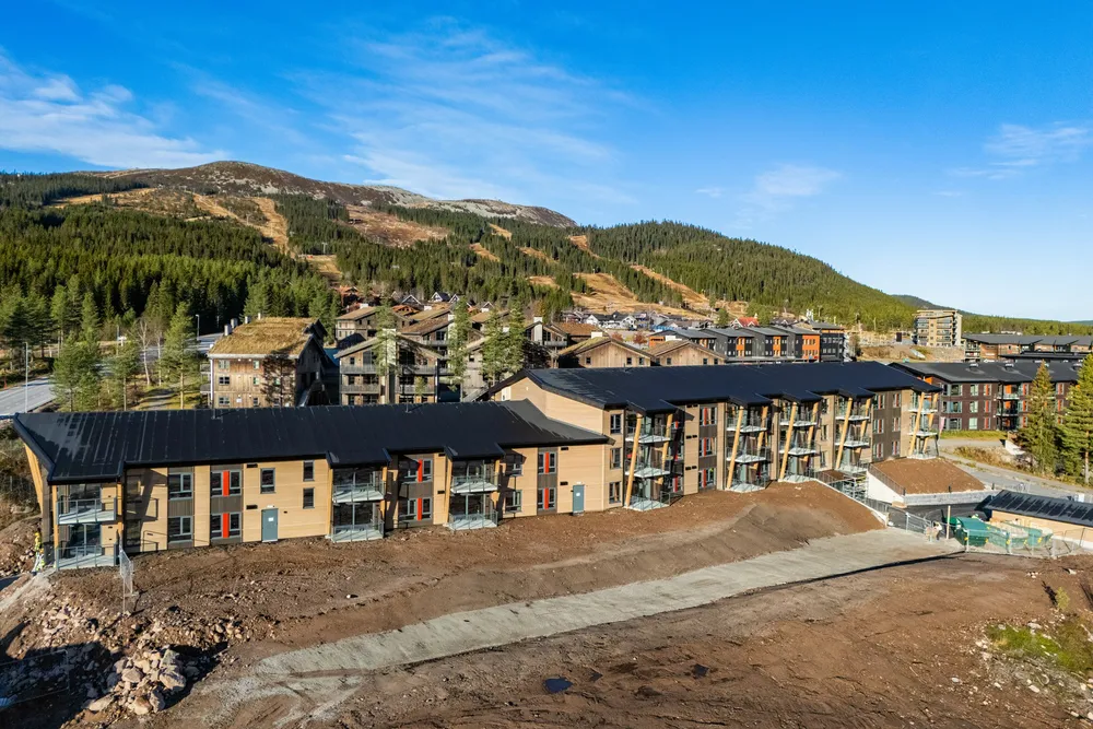  Det har vært en eksplosiv vekst i utlendinger som kjøper fritidseiendom i Norge. I det nyoppførte prosjektet Midgard i Trysil er hele 55 prosent av leilighetene til salgs snappet opp av dansker.