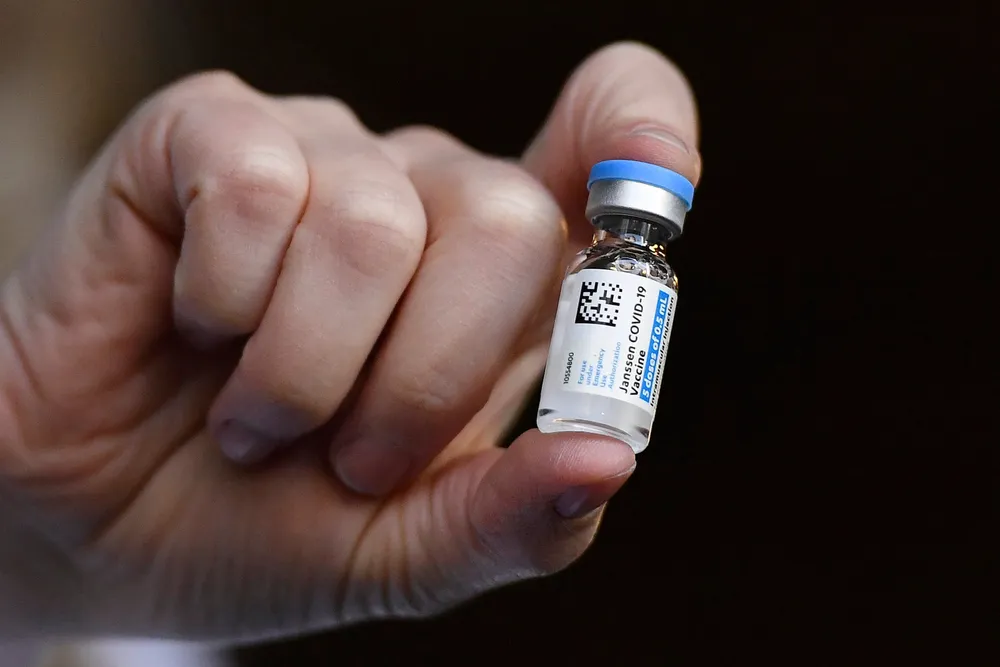 Covid vaccines: US expects vaccines for all adults by end of May
