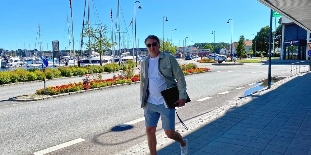 Bjørn Kjellby har etablert kontorer i Mandal. Selv har han flyttet litt lenger vest, til Lyngdal.