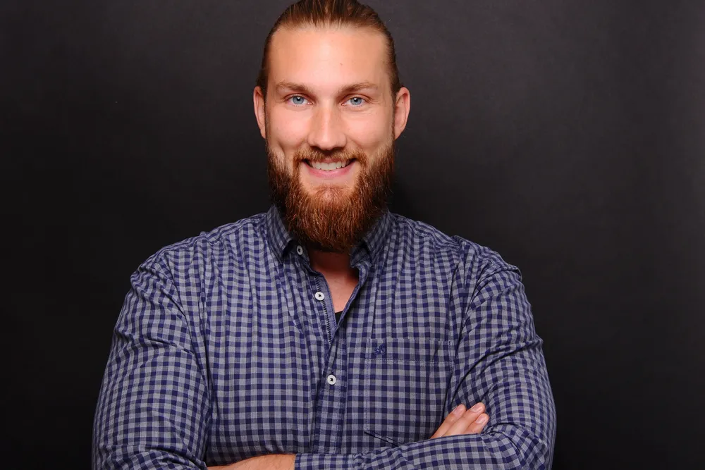 Malte Baumann bruker tiden som arbeidsledig på å lære norsk og søke jobber.