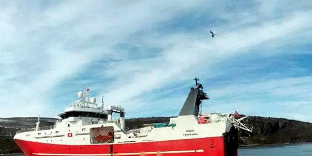 I ARREST: Halvparten av mannskapet på Remøy har fått reise hjem til Norge.Foto: Rederiet