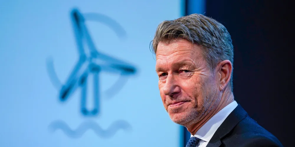 Olje- og energiminister Terje Aasland har svart på en mengde havvindsspørsmål fra energikomiteen om den kommende statstøtten til Norges første utbygging av bunnfast havvind. Her fra utlysningen av Sørlige Nordsjø II og Utsira Nord tidligere i år.