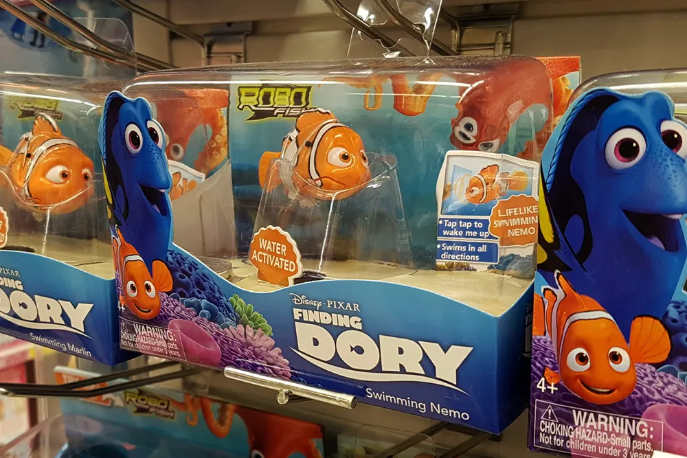 Pakningene er ofte flere ganger så store som de må være – og det resulterer i både unødvendig høy materialbruk og en ekstremt ueffektiv logistikk, skriver Bjørn Heggdal.