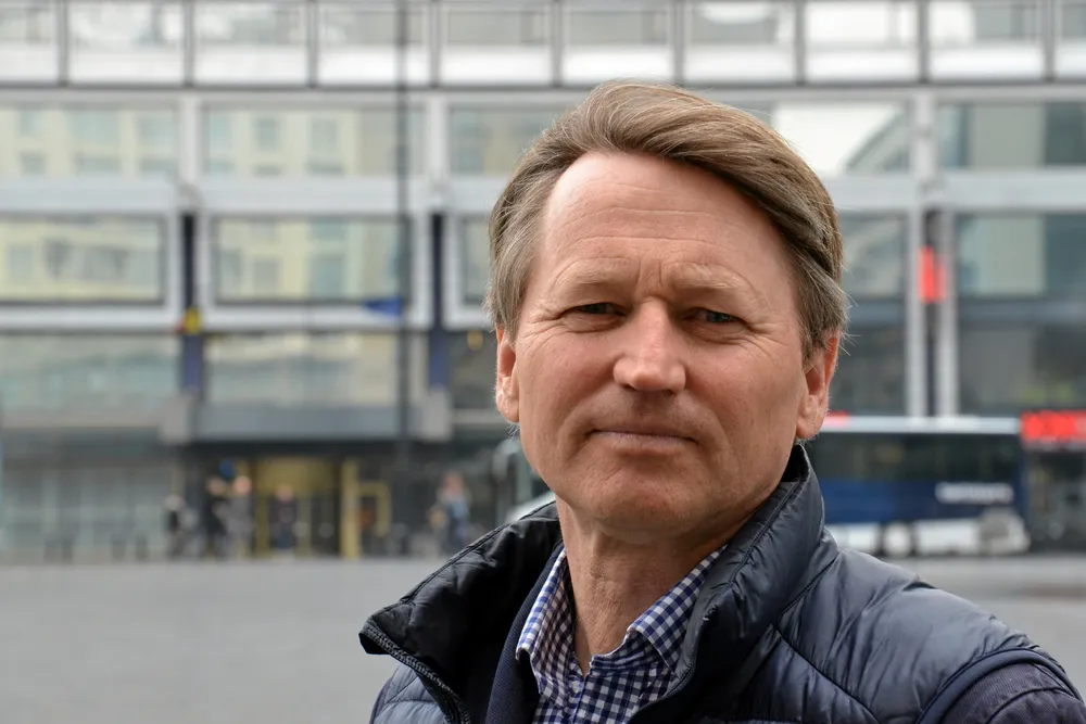 Paal Frisvold har lang fartstid i Brussel. I dag er han EU-rådgiver og stiller til Stortingsvalget i 2025.