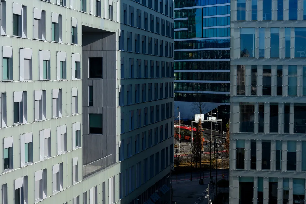 Det ble solgt mange eiendomsprosjekter i årene før koronaen, og mange av dem til småinvestorer eller selskaper uten reservekapital, skriver Finn Kinserdal. Illustrasjonsfoto.