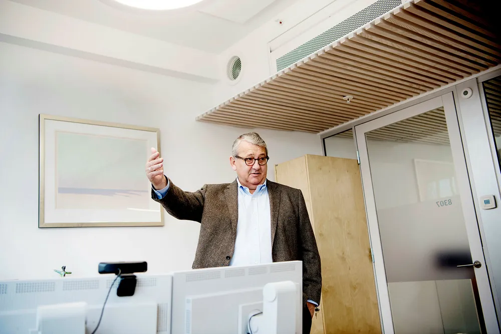 Riksrevisor Per-Kristian Foss innrømmer at han alltid har hatt problemer med å gi ros. Foto: Mikaela Berg