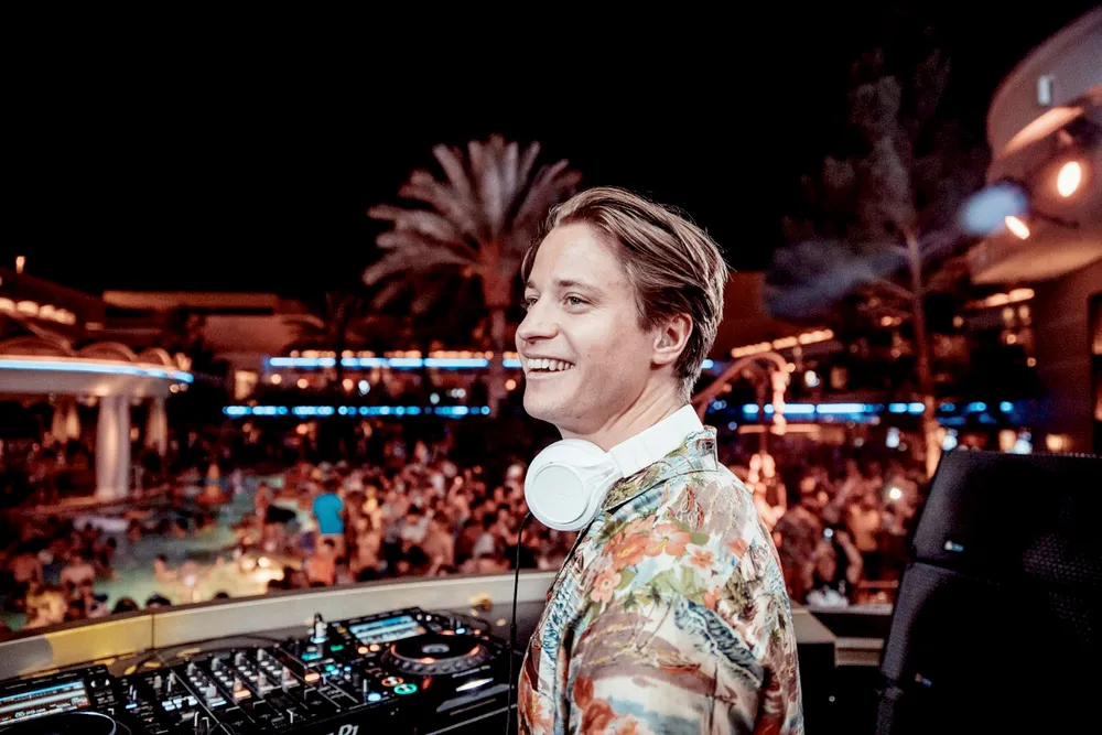 Kygo har base i Las Vegas for tiden og spiller denne uken tre konserter i kasinobyen. Her er han på scenen på Wynn Las Vegas søndag.