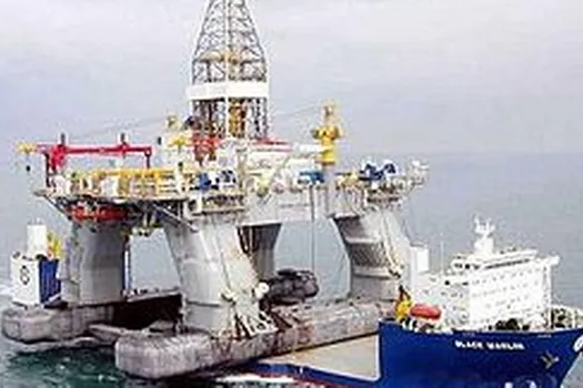 Shell moves rig from US to Malaysia