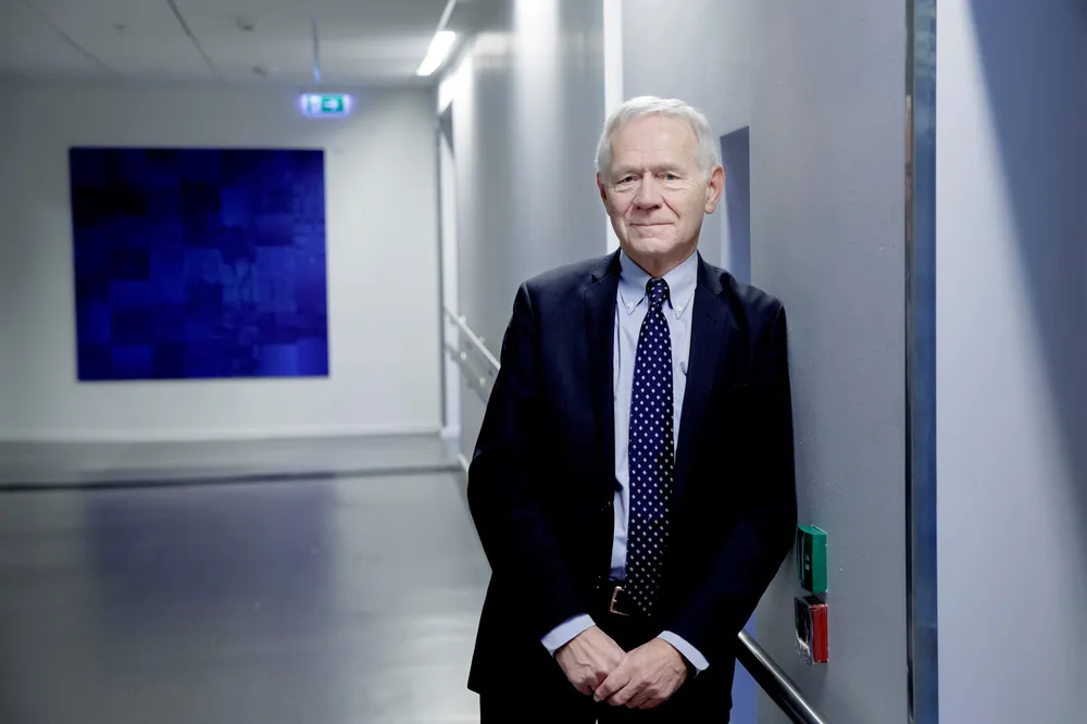 På nattbordet: Victor D. Norman