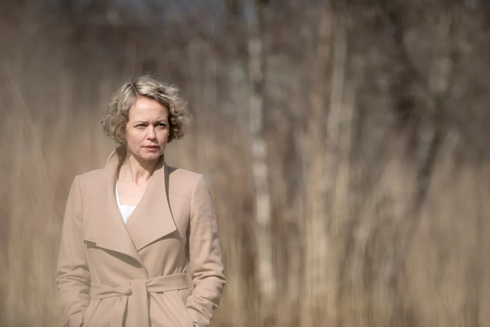 – Det er grunn til å se nærmere på hva som egentlig skjedde, sier professor og korrupsjonsekspert Tina Søreide. Hun snakker om Kongsberggruppen som betalte nær 170 millioner kroner til to pensjonerte rumenske generaler fra etterretningstjenesten – uten å sjekke hva pengene gikk til.
