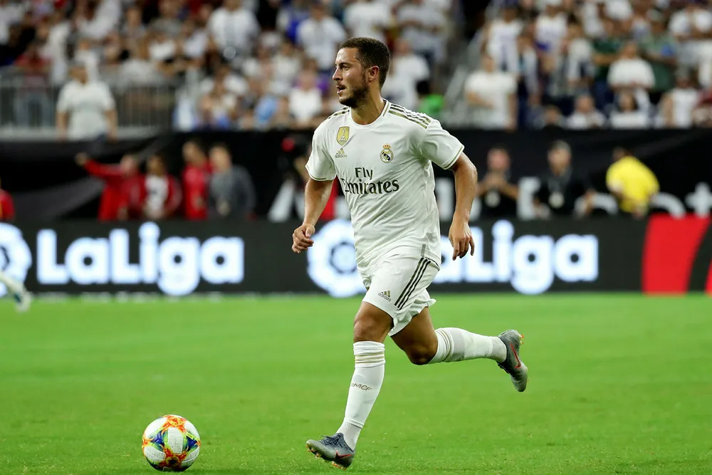 Troner øverst: Etter to år utenfor topplassen, er Real Madrid nå den mest verdifulle fotballklubben i verden. Her ved nysigneringen Eden Hazard, som kom fra Chelsea i sommer.