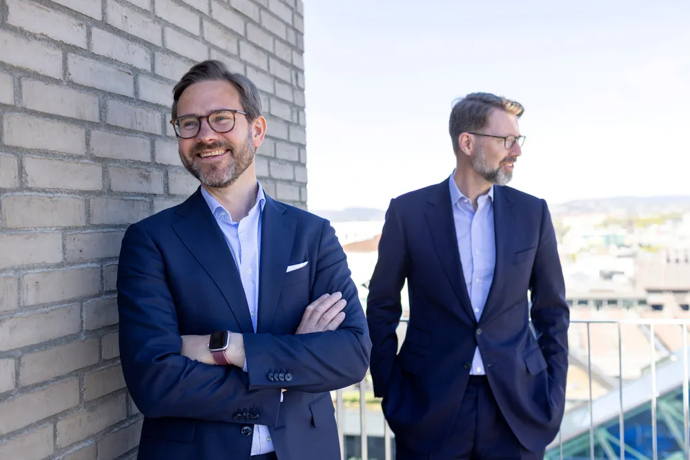 Kapitalmarkedet har åpnet seg for olje- og gassnæringen igjen, sier DNBs sjef for Ocean Industries, Jan Ole Huseby (t.v.), og sjef for Ocean Services, Dag Klaveness. Et langsiktig perspektiv har vært riktig strategi i de store restruktureringene banken har vært gjennom i offshore rigg, sier Huseby.