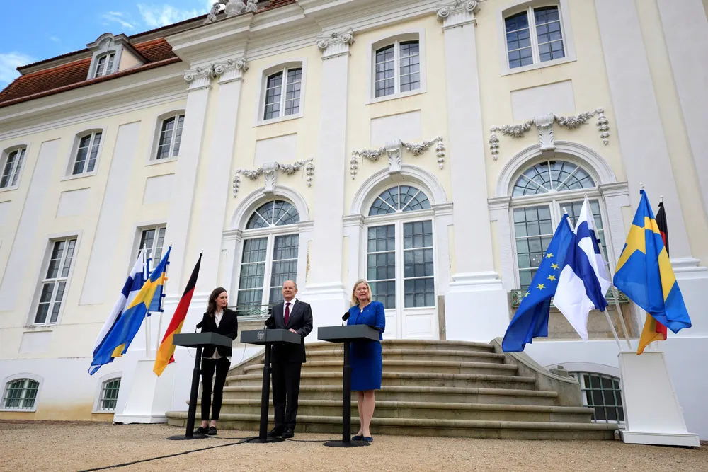 Den finske statsministeren Sanna Marin (fra venstre), Tysklands forbundskansler Olaf Scholz og den svenske statsministeren Magdalena Andersson under en pressekonferanse i Berlin 3. mai.