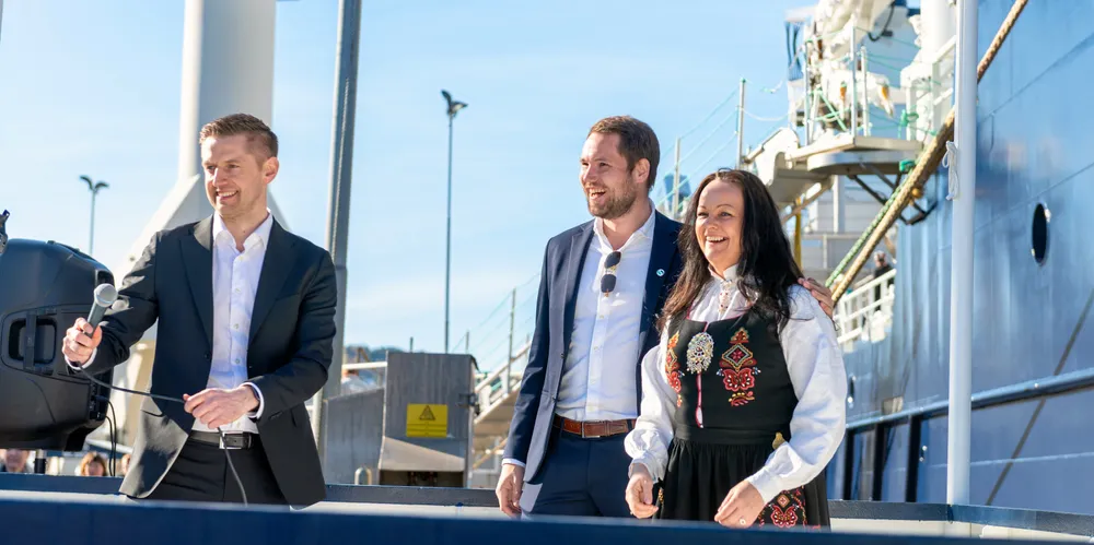 Finansdirektør Leiv Sindre Muren (t.v.) hos Myklebust Verft, opplever at han er blitt mer attraktiv hos utenlandske redere som ønsker å bygge sine skip i Norge grunnet valutakursen. Til høyre CEO Sølvtrans og Gudmor Tordis Eiksund.