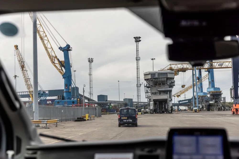 På Doggerbank C, hvor Equinor fattet utbyggingsbeslutning før jul, er kontraktfestet pris cirka 60 øre per kilowattime, skriver Adele Os. Bildet viser Doggerbank-basen nær Newcastle.