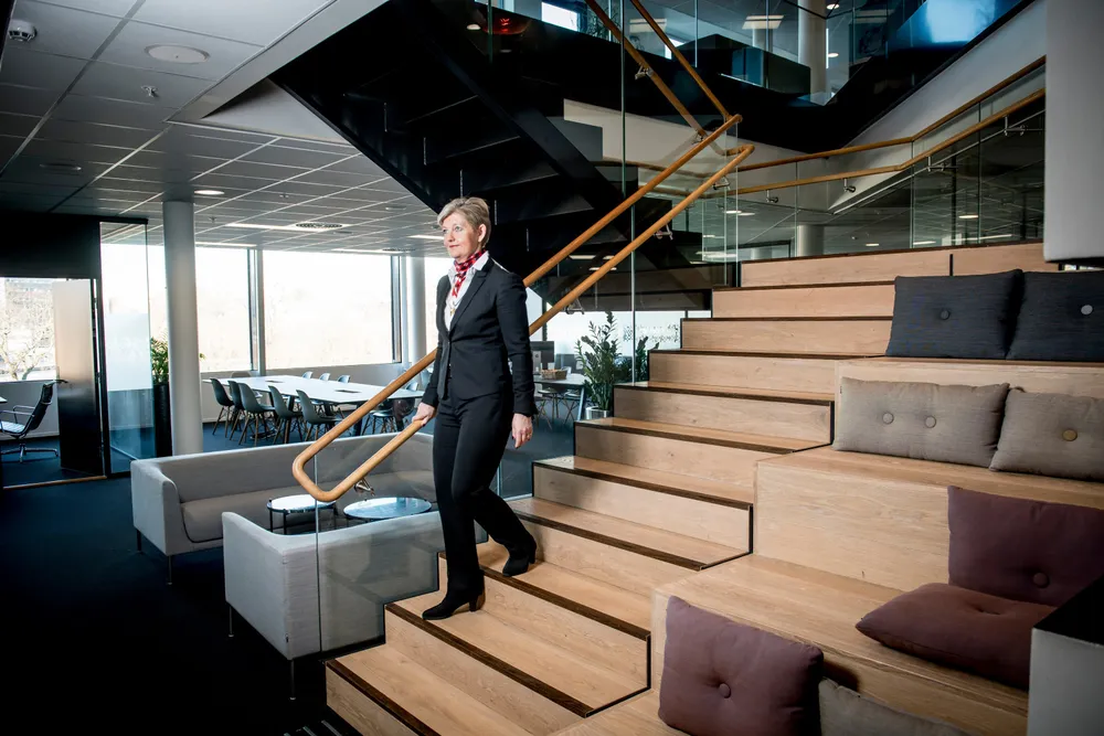 Konsernsjef i ManpowerGroup, Maalfrid Brath, mener det er dramatisk at syv av ti norske bedrifter fortsatt sliter med å få tak i rett kompetanse til ledige stillinger.
