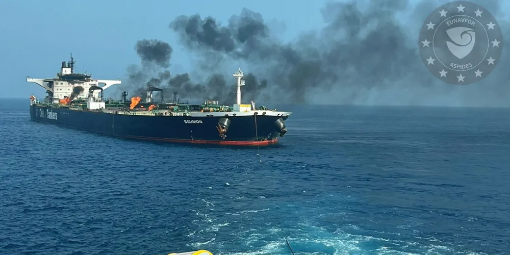 Delta Tankers’ Sounion under tow in the Red Sea in September.