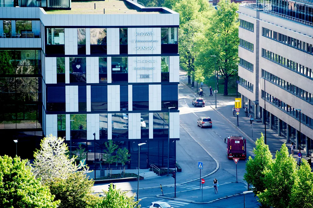 Tidal eies fra skatteparadiset Caymanøyene, men har hovedkontor på Tøyen i Oslo. De fleste ansatte jobber i Oslo, og brorparten av pengestrømmen fra Tidals aktiviteter går via norske selskaper. Foto: Elin Høyland
