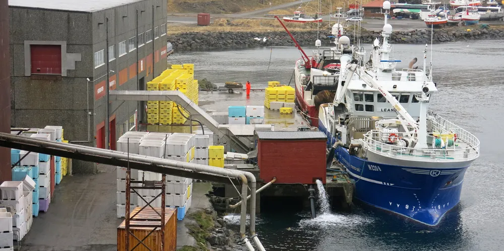 Flere mottak merker kvotenedgangen. Bildet viser Myre Fiskemottak avdeling Honningsvåg som nylig har permittert ansatte.