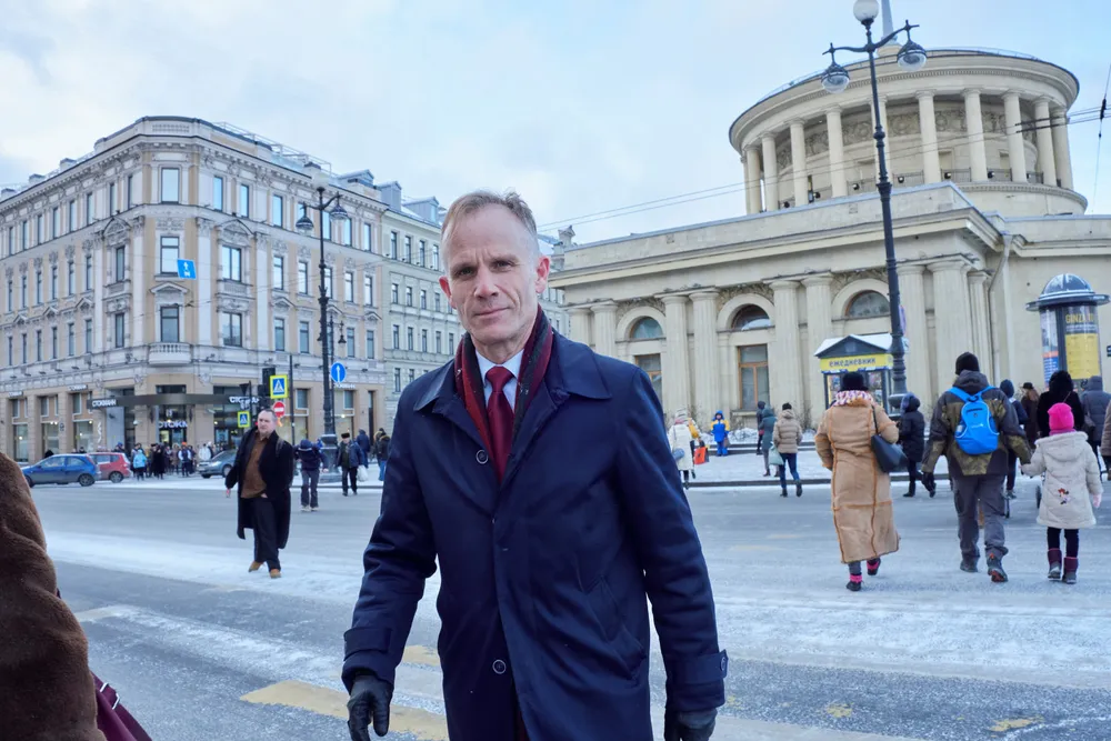 – Det virker ikke så sannsynlig at et aksjeselskap i Zug, Sveits, som tjener penger på å importere gass til Europa skulle gjøre noe slikt med sitt eget produksjonsanlegg, sier den tidligere Veritas-toppen Nils Andreas Masvie. Her fra da DN møtte ham i St. Petersburg i 2018.