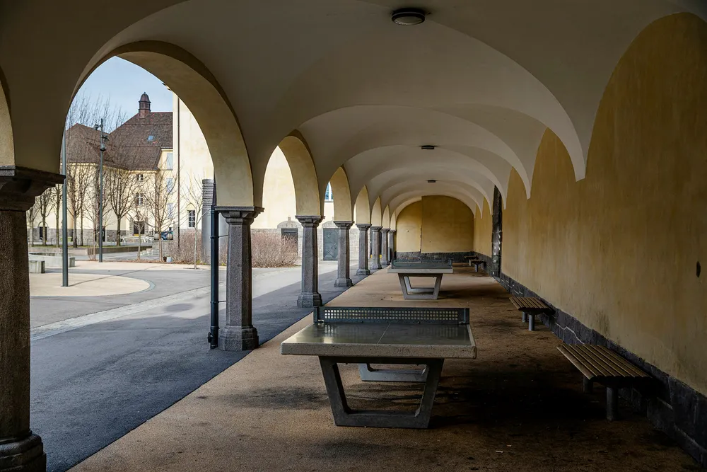 Avgangselevenes gjennomsnittskarakterer økte i 41 av 46 fellesfag. Her fra en koronastengt Hersleb videregående skole i Oslo i mars.