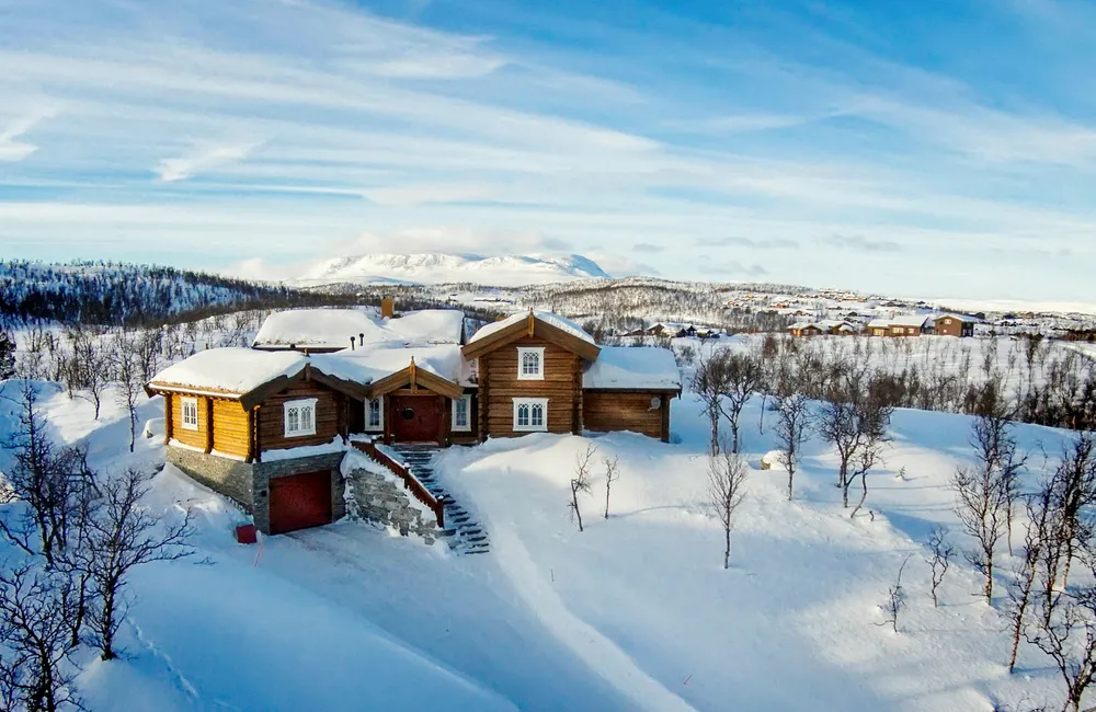 I høst ble denne 260 kvadratmeter store hytta på Kikut på Geilo solgt for 12 millioner kroner. Hytta hadde en prisantydning på 13.050.000 kroner. Foto: Pål Harald Uthus