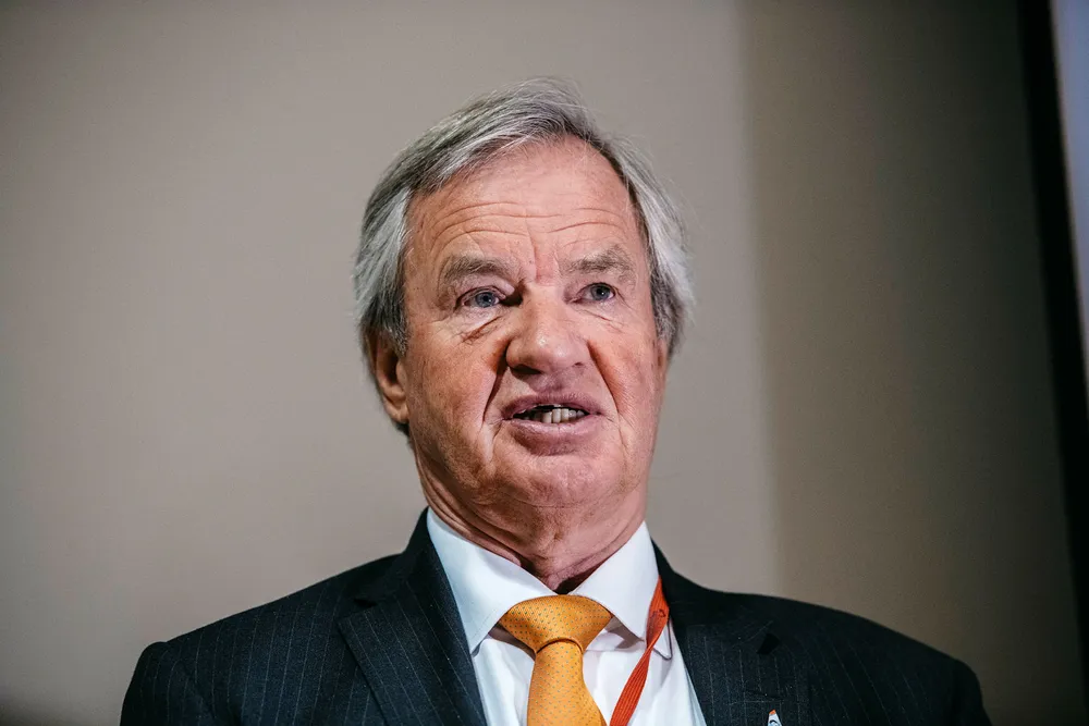 Konsernsjef Bjørn Kjos i Norwegian på generalforsamlingen i april. Han har uttalt til DN at han ikke ønsker å selge flyselskapet. Foto: Fartein Rudjord