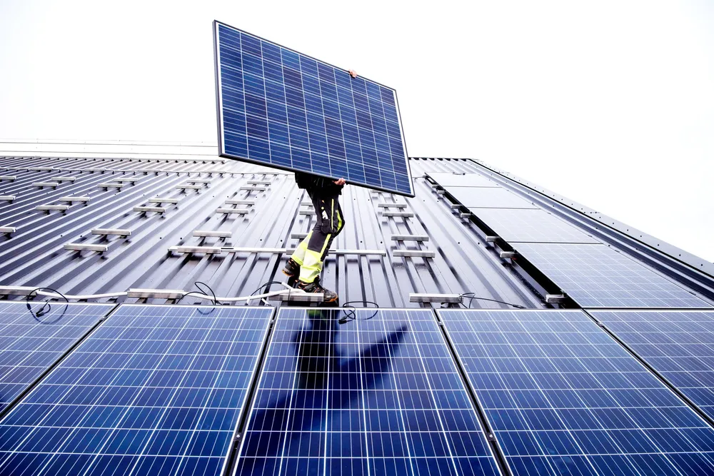 Ved inngangen av året var normalårsproduksjon til solceller installert i Norge beregnet til rundt 0,6 TWh. Målsetning for 2030 er 8 TWh.