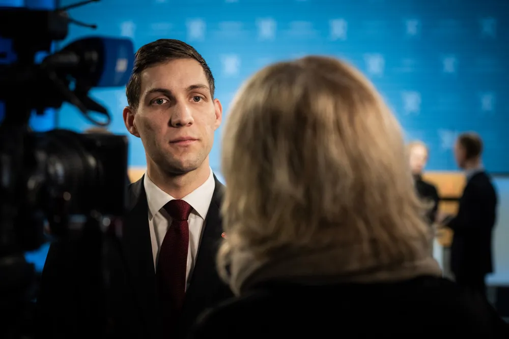 Klima- og miljøminister Andreas Bjelland Eriksen gjør det han kan i Stortinget de neste dagene for å sikre flertall for regjeringens klimamål. Går det i vasken, vil utfallet være negativt for Norge, sier han.