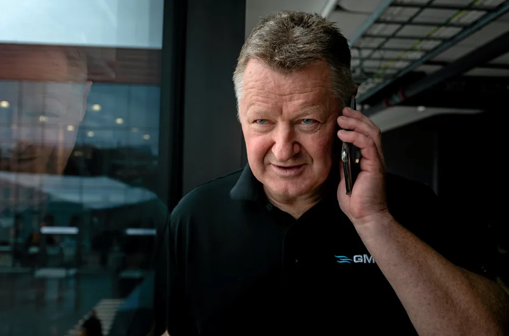 Daglig leder i Grovjord Mek. Bård Meek-Hansen er optimistisk til tross for et katastrofalt 2021.