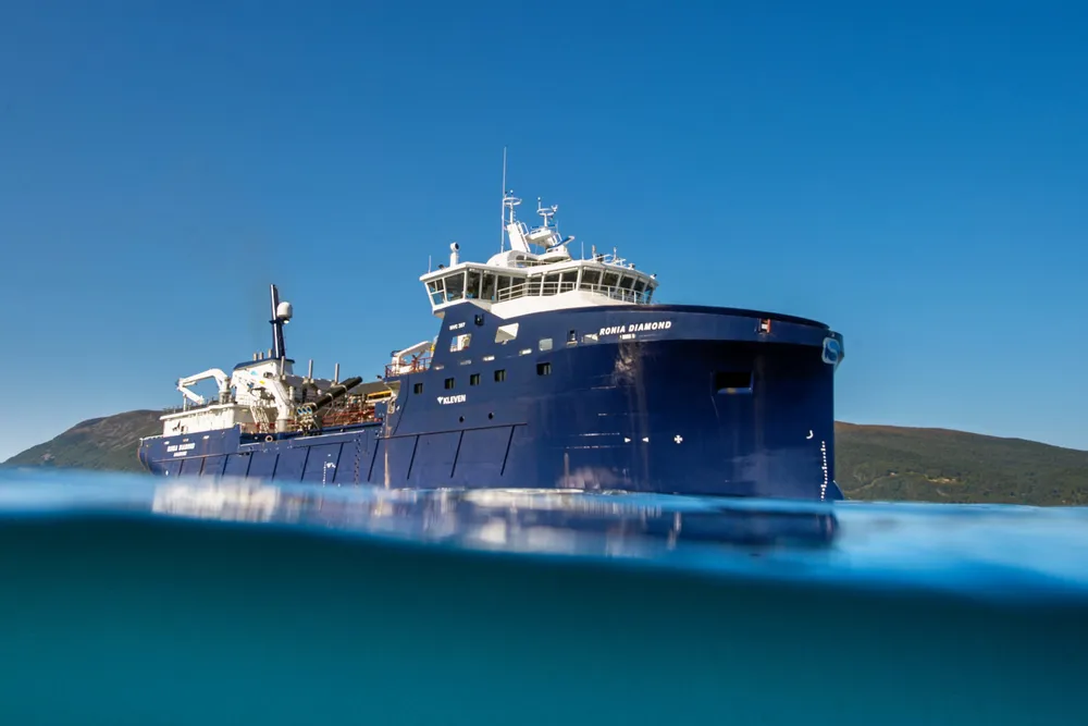 Sølvtrans' «Ronia Diamond» i vannskorpen. Nå venter dypt vann i rettssalen for partene som står mot hverandre.