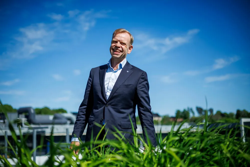 Yara-sjef Svein Tore Holsether kan torsdag denne uken trolig smile for tollseier i EU. Unionen går inn for en treåring opptrapping av toll på russisk mineralgjødsel.