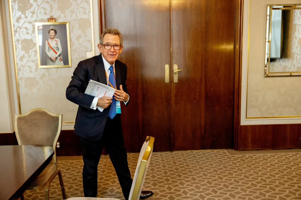 – Jeg tror absolutt at det var det rette å gjøre, sier tidligere BP-sjef Lord John Browne om beslutningen om å gå inn i Russland på 90-tallet. Tre dager etter at Russland gikk til angrep på Ukraina brøt BP alle bånd til Rosneft og Russland.