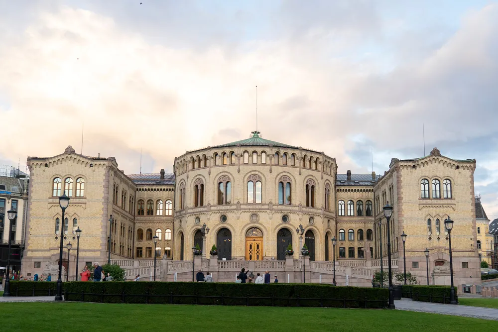 Vi må gjøre andelen ansatte i offentlig sektor mindre enn den er i dag, ifølge Nina Riibe.