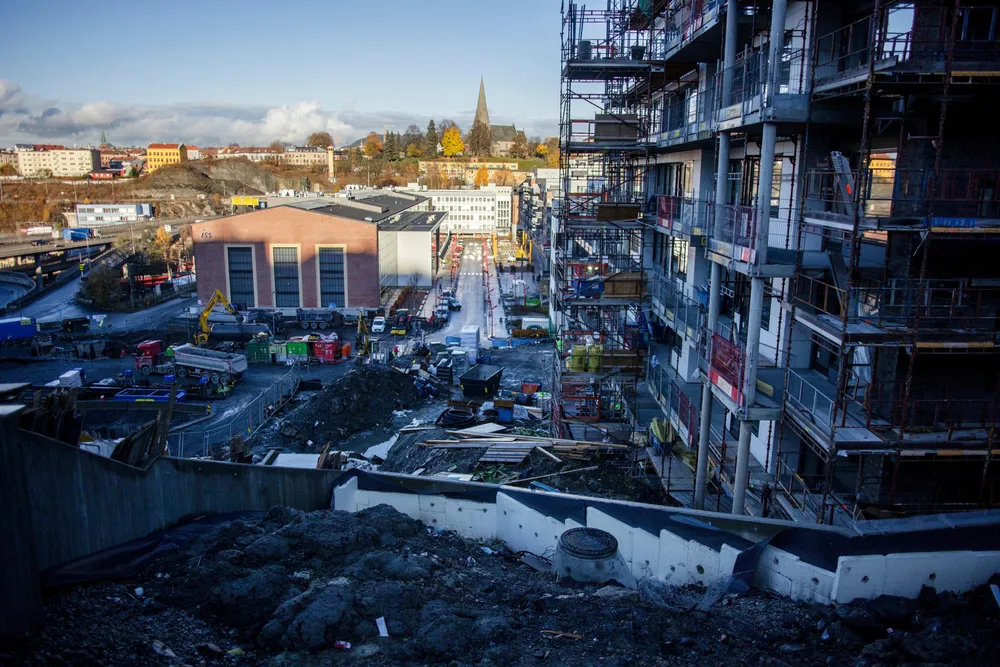 Lavt salg av nybygde boliger gjør at det vil bli igangsatt og bygget færre boliger fremover, skriver Lars Jacob Hiim og Henning Lauridsen.