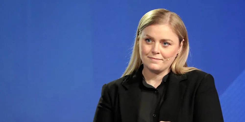 Olje- og energiminister Tina Bru vil ikke prioritere noen satsing på thorium og mener det er stor usikkerhet både rundt forekomst og utvikling.