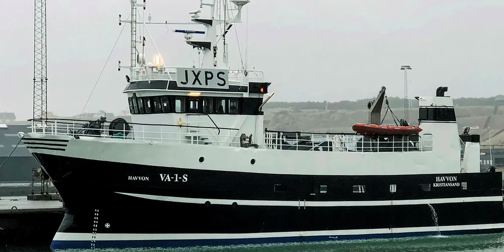 SOLGTE VIDERE: Aamodt-rederiet i Søgne som overtok «Kjelsvik» fra tidligere eier Jan Andersen, er overtatt av nye eiere i Austevoll. Båten som tidligere leverte fangstene i Peterhead i Skottland, leverer nå til Egersund, der fisken går videre til auksjonen i Hanstholm, Danmark.
