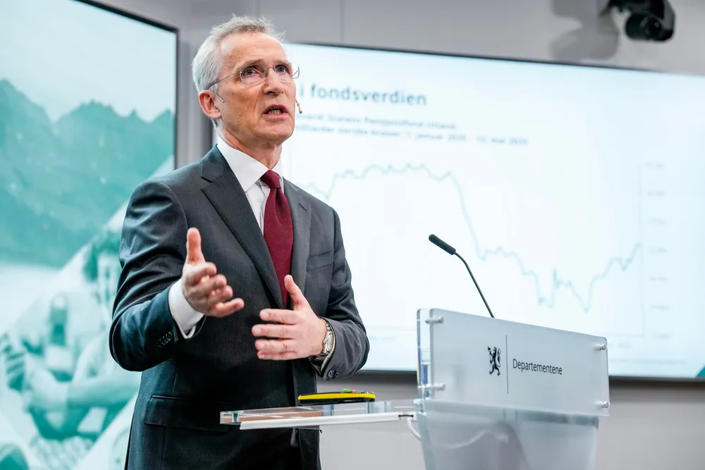Finansminister Jens Stoltenberg presenterte regjeringens forslag til revidert budsjett på pressekonferanse torsdag.