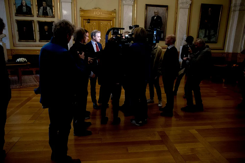 Mandag var det møte mellom presidentskapet og de parlamentariske lederne på Stortinget for å diskutere Fremskrittspartiets innstilling av Carl I. Hagen som kandidat til Nobelkomiteen. Frp ble etter møtet oppfordret om å finne en ny kandidat. Foto: Gunnar Blöndal