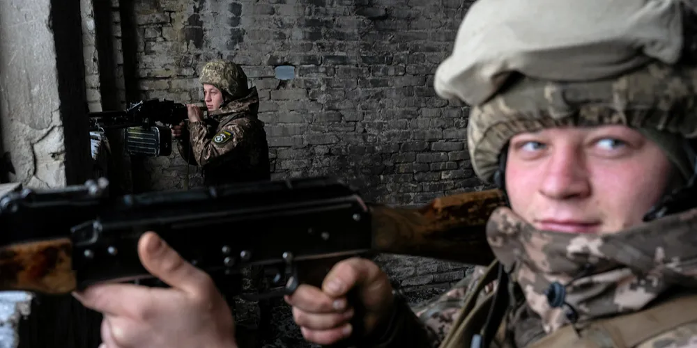 Ukrainian servicemen seen along the frontline outside of Svitlodarsk in early 2022.