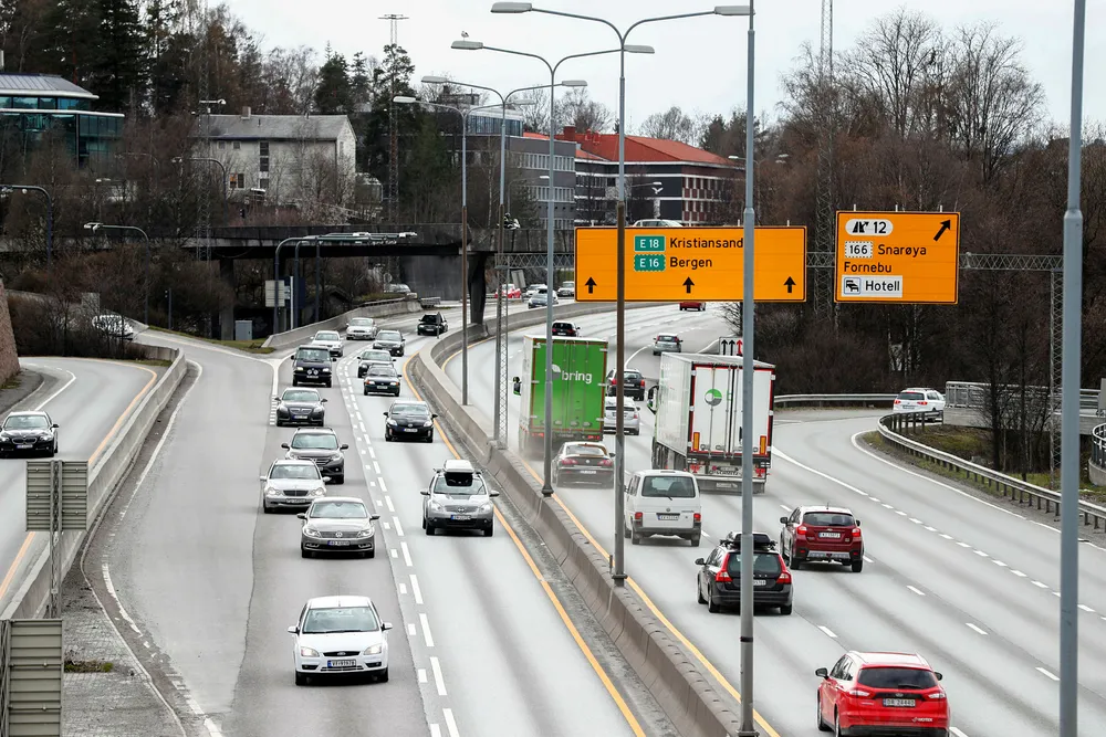 Regjeringen og samferdselsminister Kjetil Solvik-Olsen har svært forskjellig syn fra byrådet i Oslo på hva som er hovedformålet med utbyggingen av E 18 Vestkorridoren. Foto: Terje Pedersen/NTB Scanpix