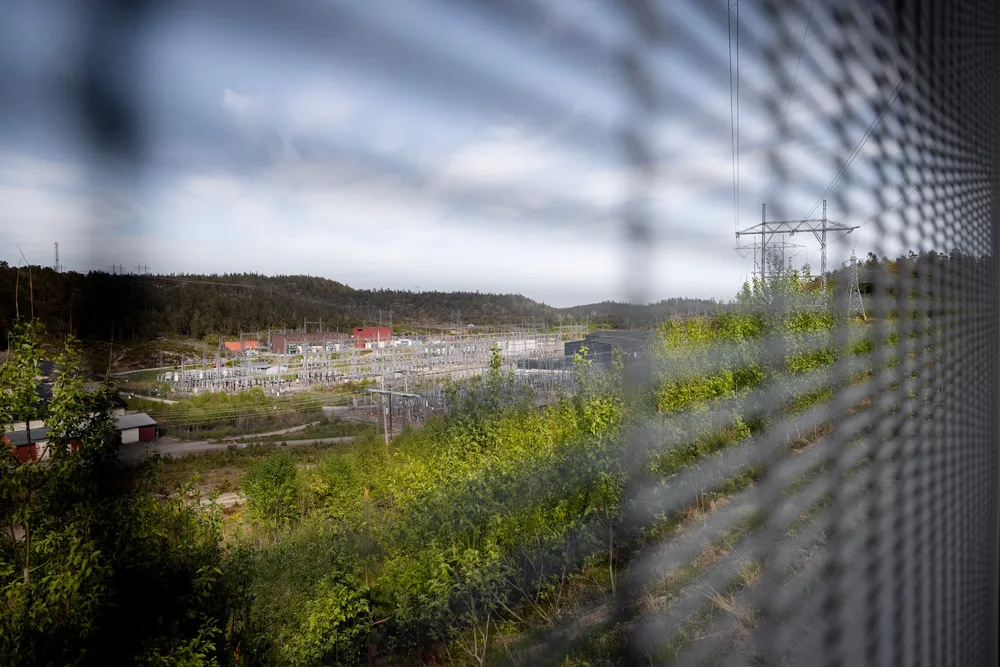 Statnetts Kristiansand transformatorstasjon og en av Glitre Netts regionalnettstrafoer er nærmeste naboer til Bulk Infrastructures datasenter på Støleheia i Vennesla.