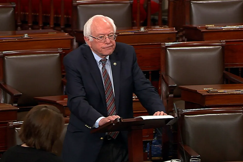 Senator Bernie Sanders går hardt ut mot den nye helseplanen som republikanerne skal ha jobbet med i hemmelighet. Foto: Senate Television/AP photo/NTB scanpix
