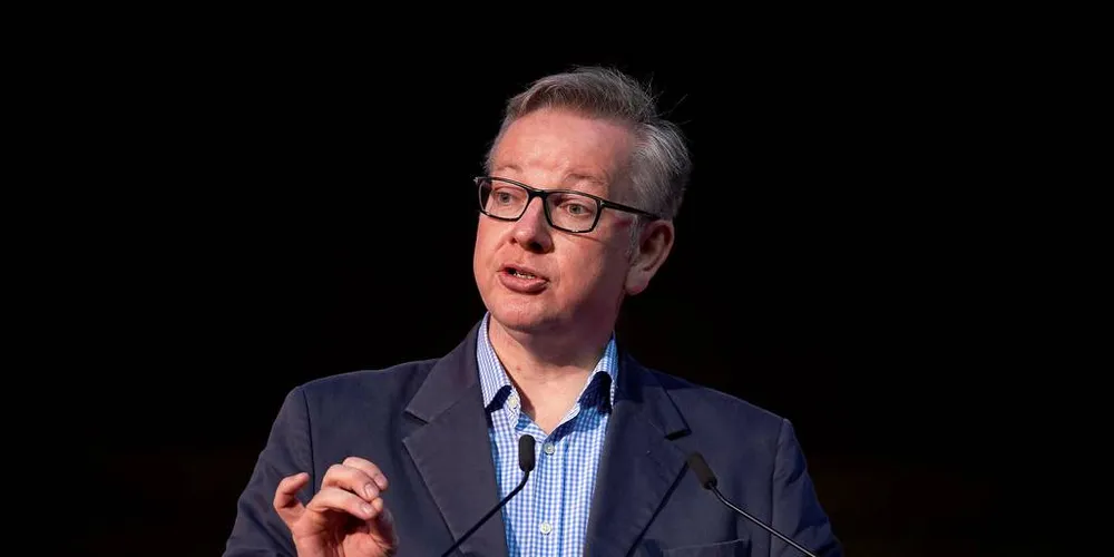 Den britiske ministeren for miljø, mat og distriktsspørsmål, Michael Gove, lover britisk kontroll over egne fiskeressurser etter brexit.Foto: NIKLAS HALLE'N/AFP/Getty Images/NTB scanpix