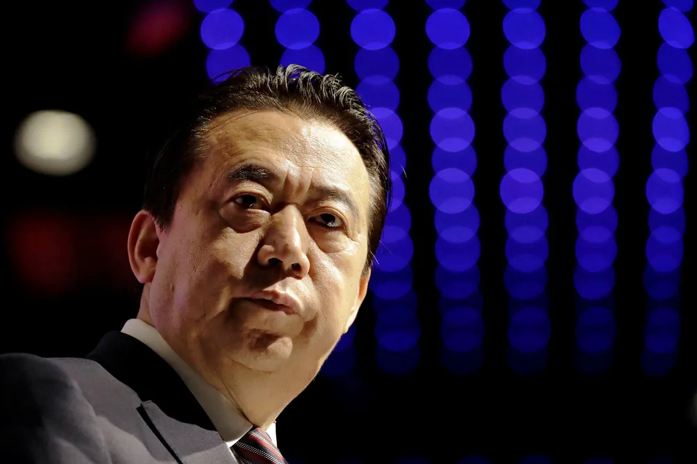 Meng Hongwei er nå meldt savnet etter at han reiste hjem til Kina på besøk, her fra da han han holdt åpningstalen på en Interpol-kongress i Singapore i fjor.
