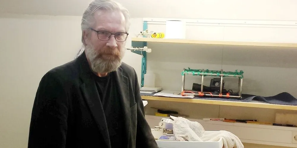 Forsker Rober B. Larsen har jobbet med å utvikle redskap for rekefisket i en mannsalder. Foto: Universitetet i Tromsø